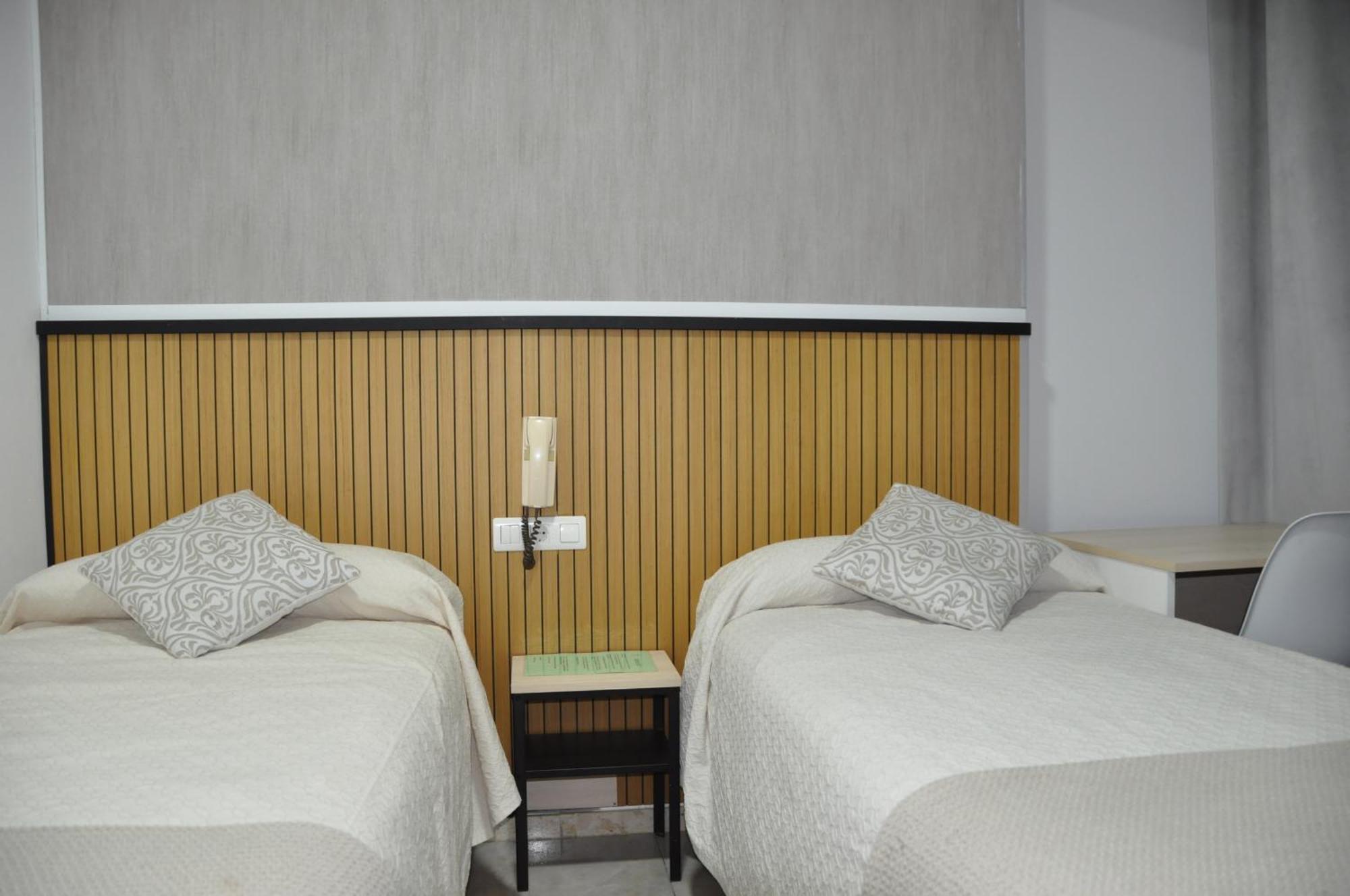 Hostal Ramon Y Cajal Valladolid Exterior foto