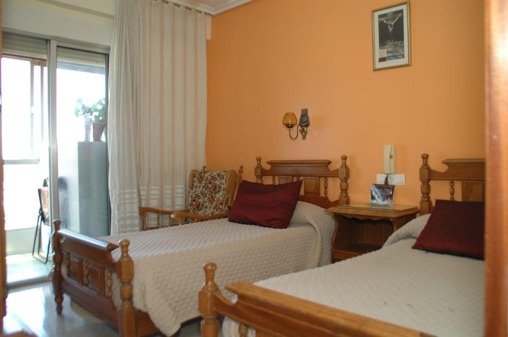 Hostal Ramon Y Cajal Valladolid Exterior foto